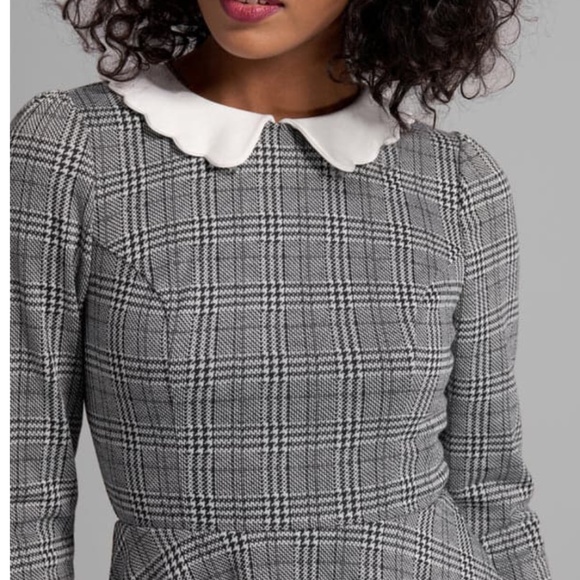 Classic Gray Plaid Dress with White Collar - Picture 2 of 14